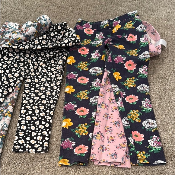 Floral and Patterned Leggings Set, very nice pointe pants. - Picture 7 of 9